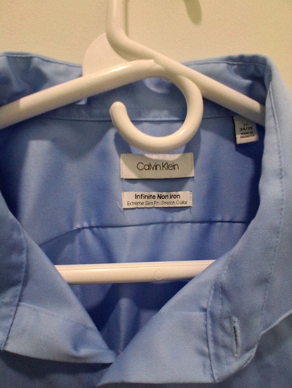 Calvin Klein - Picture 2 of 3